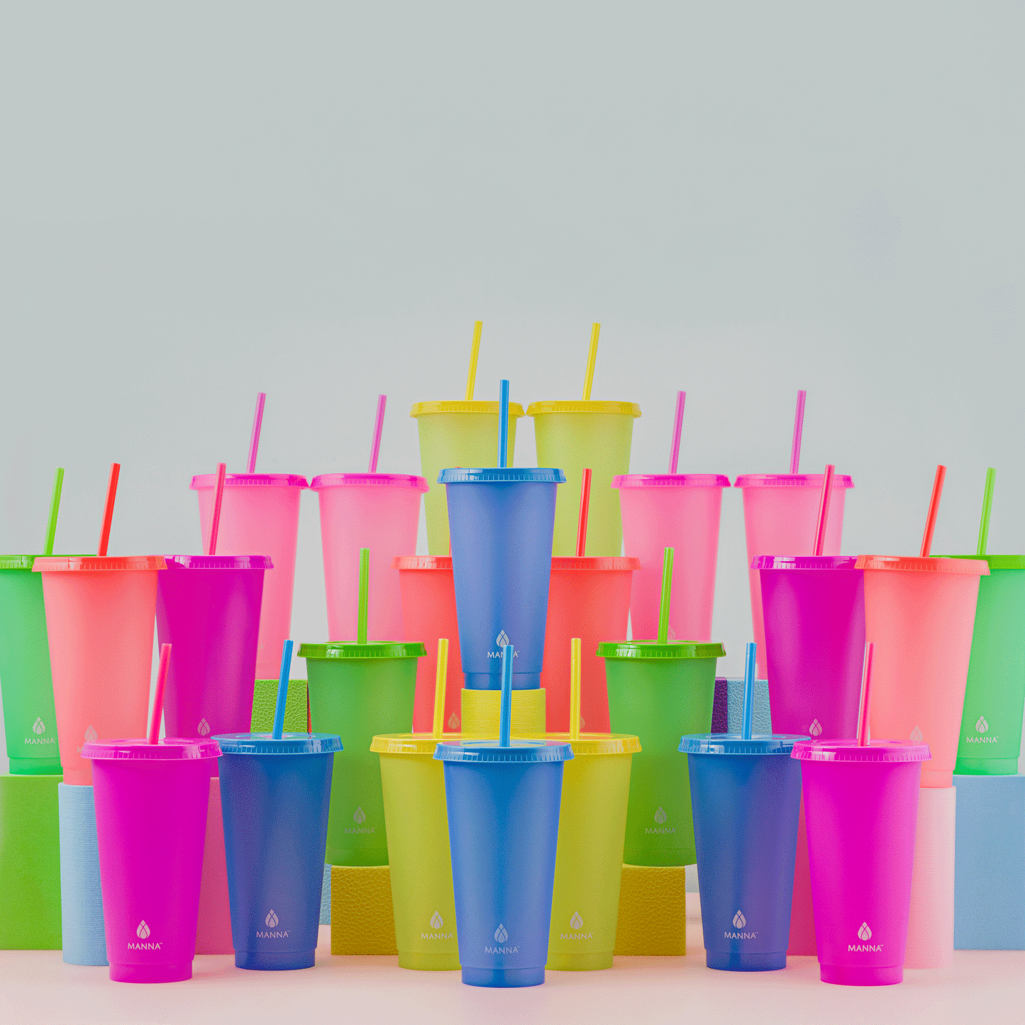 24-piece-original-color-changing-cup-set-h8 A0029811.gif